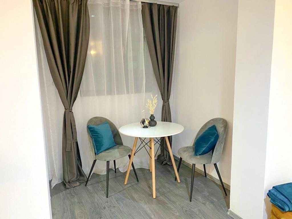 Signature Residence Mediaş Buitenkant foto